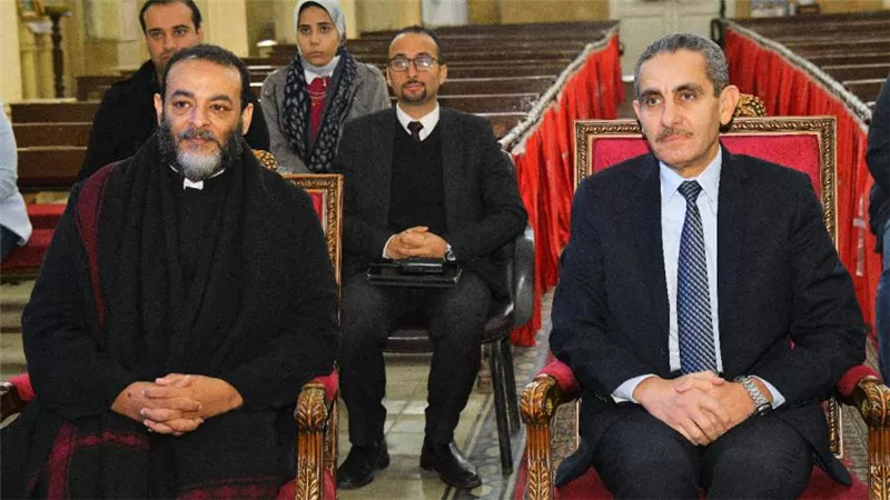 من داخل كنيسة القديس بطرس رحمي يهنئ الأقباط الكاثوليك بعيد الميلاد المجيد 