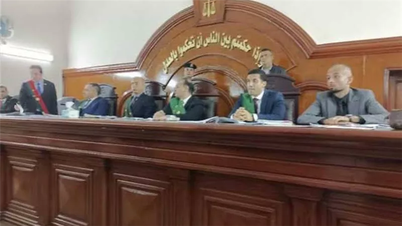 نظر محاكمة رئيس جامعة دمنهور وأخرين بتهمة الرشوة غداً