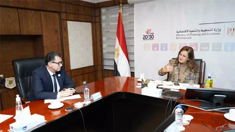 التخطيط تبحث مع مدير إدارة تغير المناخ بالخارجية الخطوات المستقبلية لمبادرات COP27
