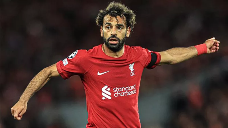 صلاح يقود هجوم ليفربول أمام أستون فيلا