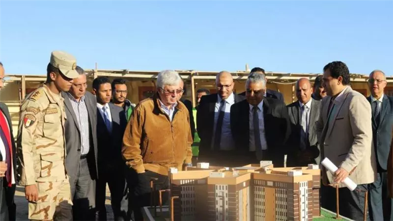 وزير التعليم العالي يتفقد المنشآت الجديدة بجامعتي جنوب الوادي الحكومية والأهلية 