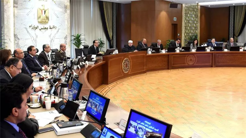 رئيس الوزراء يهنىء الرئيس والحكومة وجموع الشعب المصري بمناسبة العام الميلادي الجديد