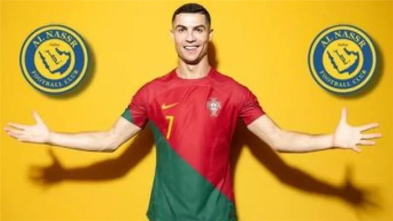 النصر السعودي يتعاقد مع رونالدو حتى صيف 2025