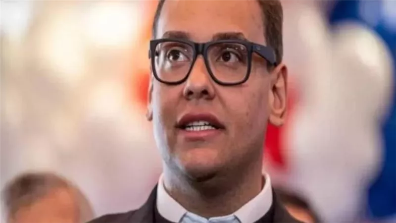 التحقيق مع عضو الكونجرس الأمريكي الذي كذب بشأن سيرته الذاتية