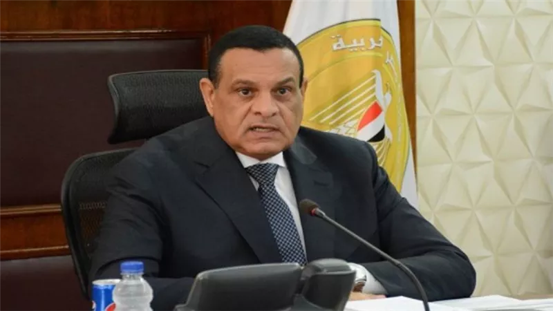 وزير التنمية المحلية يتلقى تقرير عن جهود 