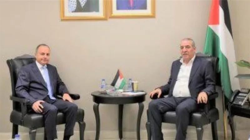 وزير النقل الفلسطيني يستقبل السفير المصري الجديد بالقدس