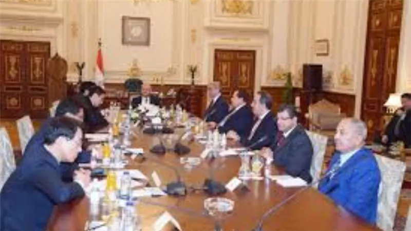 رئيس مجلس النواب يلتقي وفدا برلمانيا من كوريا الجنوبية