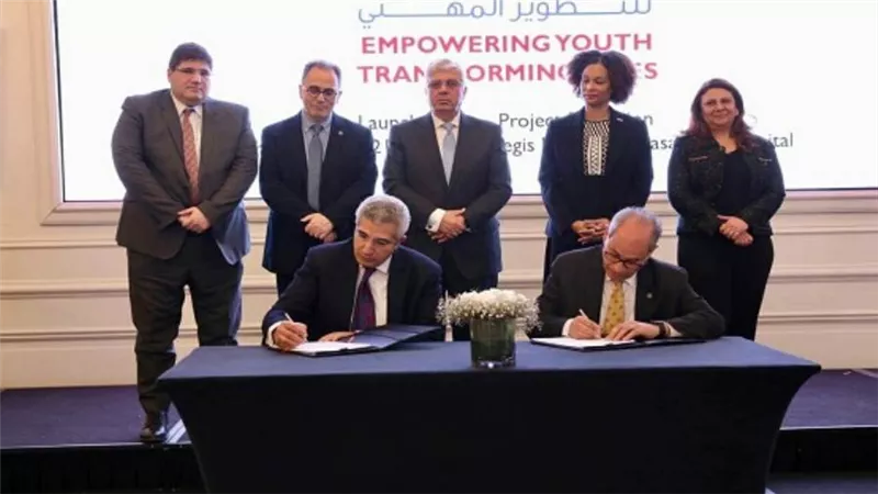 وزير التعليم العالي يطلق المرحلة الثانية لمشروع المراكز الجامعية للتطوير المهني (صور)