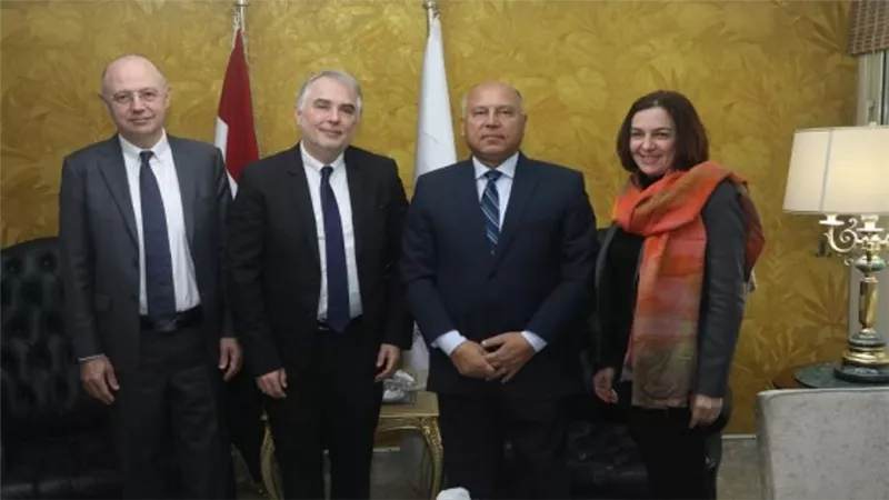 وزير النقل يستقبل المدير العام للاتحاد الدولى للسكك الحديدية لبحث التعاون (صور)
