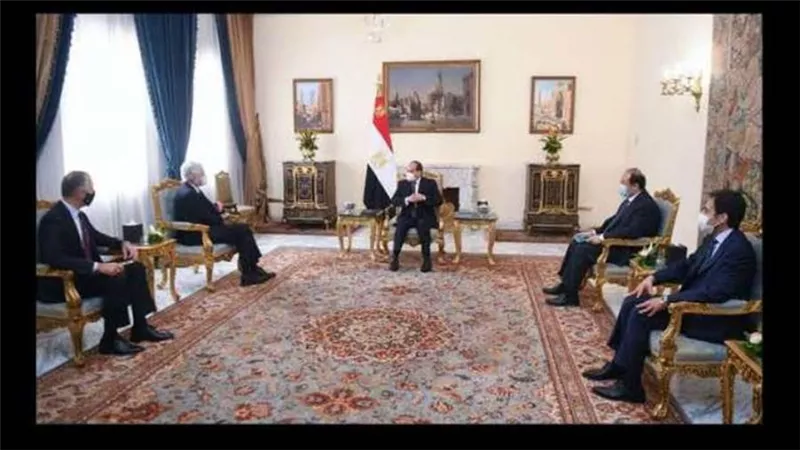 السيسي يبحث سبل التعاون مع مدير وكالة الاستخبارات المركزية الأمريكية