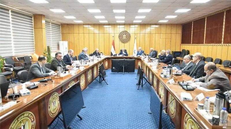 وزير القوى العاملة يرأس اجتماع مجلس إدارة صندوق تمويل التدريب والتأهيل
