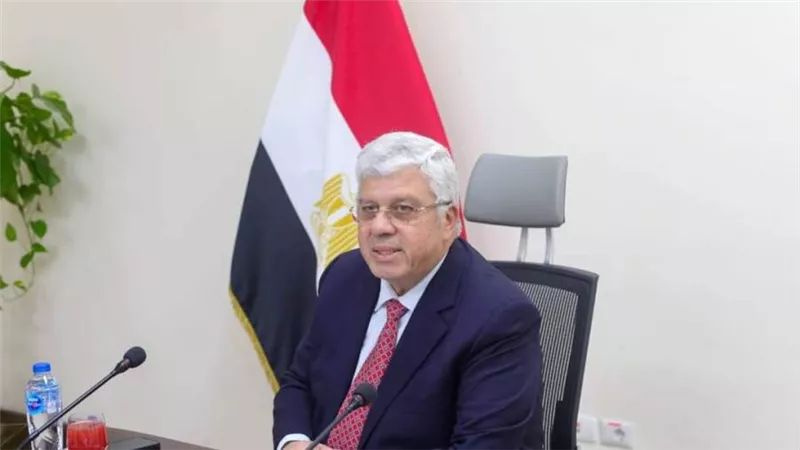 وزير التعليم العالي يجتمع برؤساء الجامعات التكنولوجية