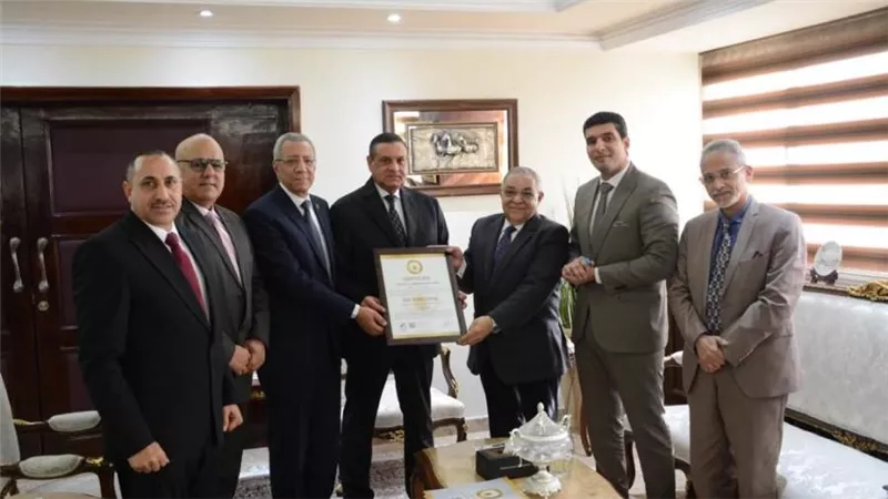 اللواء هشام آمنة يعلن حصول مركز التنمية المحلية بسقارة على شهادة الأيزو  ISO 21001:2018