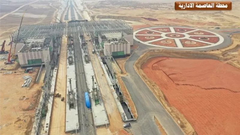 النقل: بدء تركيب القضبان والبازلت وأعمدة الكاتنيرى بالخط الأول للقطار السريع (صور)