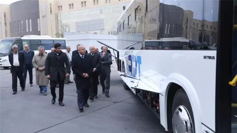 وزير النقل يزور 