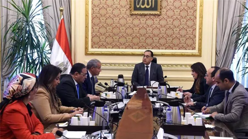 رئيس الوزراء يتابع موقف المشروع القومي للمستودعات الإستراتيجية للسلع الأساسية