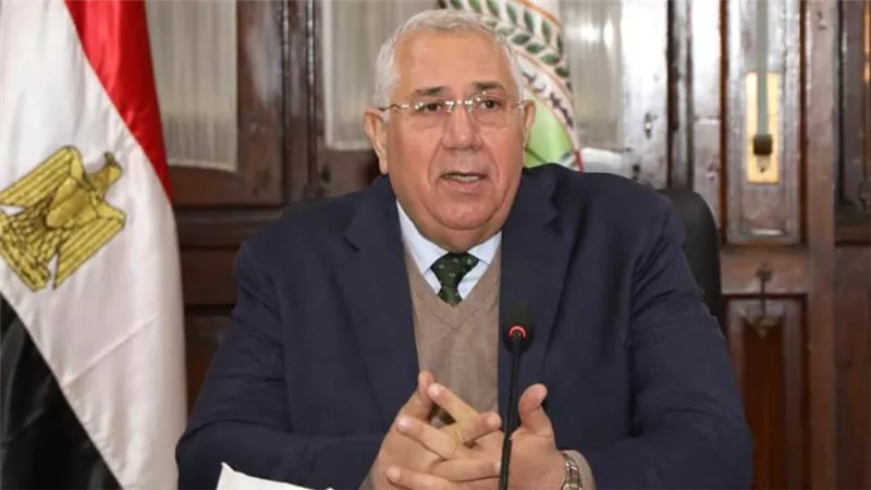 وزير الزراعة يبحث مع منتجي الدواجن استقرار الأسواق والحفاظ على الصناعة الاستراتيجية