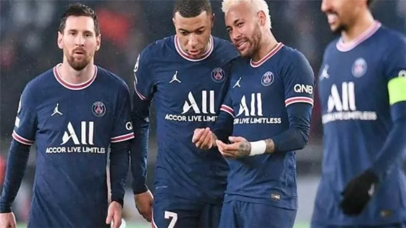 مبابي بديلًا.. تشكيل باريس سان جيرمان لمواجهة بايرن ميونخ في دوري أبطال أوروبا