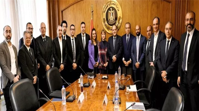 وزير التجارة يبحث مع عدد من كبريات الشركات الدنماركية سبل تنمية وتطوير مشروعاتهم بالسوق المصري (صور)