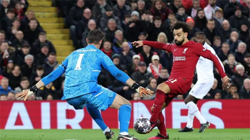 ريال مدريد يتعادل مع ليفربول 2-2 في الشوط الأول.. وصلاح يسجل 