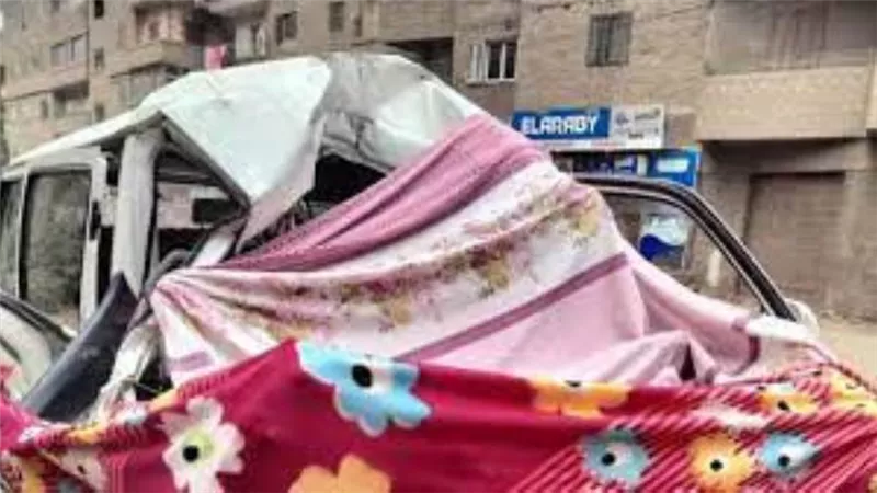 إصابة شخصين في تصادم سيارتين بشبين القناطر