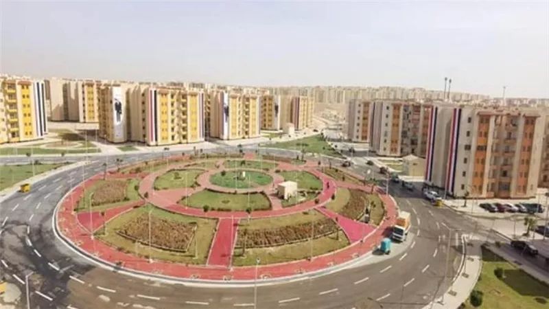 وزير الإسكان يتابع مشروعات مدينة حدائق أكتوبر (صور)