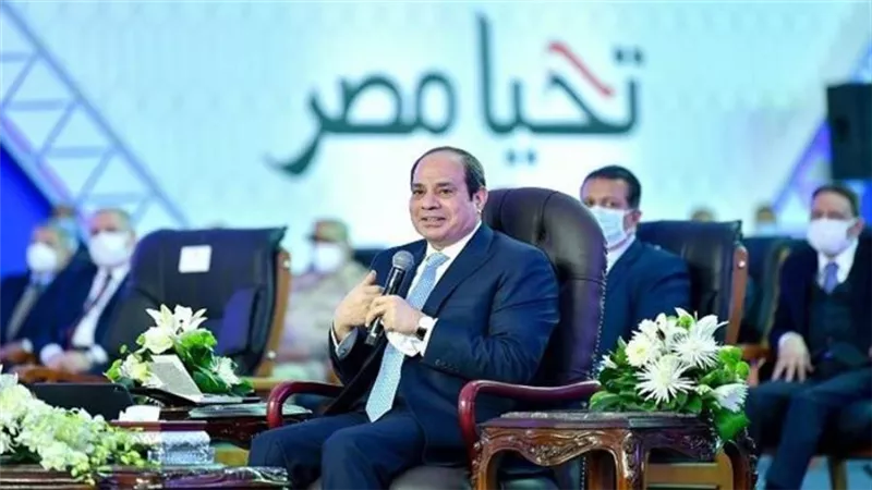 تفاصيل تفقد السيسي اصطفاف المعدات المشاركة في تنمية وإعمار سيناء 