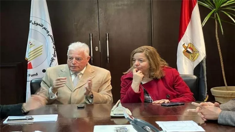 محافظ جنوب سيناء ورئيس صندوق الإسكان الاجتماعي يبحثان عددا من ملفات العمل المشتركة (صور)