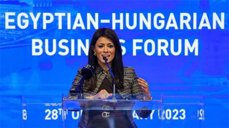 وزيرة التعاون الدولي ووزير الخارجية المجري يترأسان الجلسة الختامية لمنتدى الأعمال المصري المجري المشترك