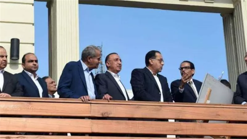 الحكومة: تسريع عمليات الإفراج الجمركي بمختلف الموانئ خاصة السلع الغذائية