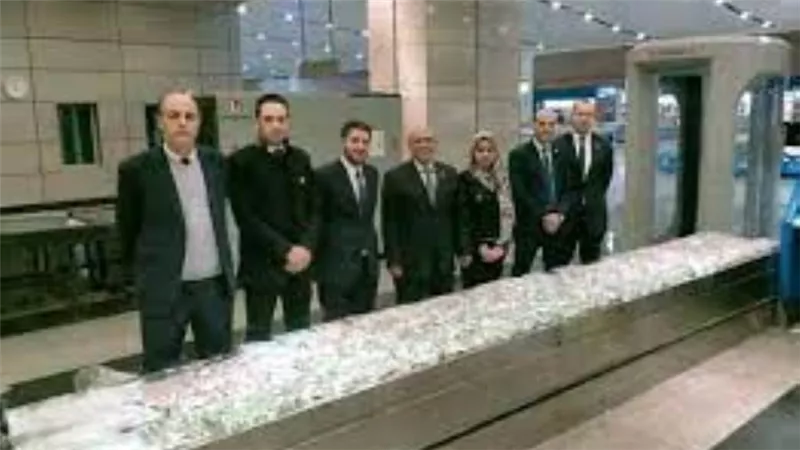 إحباط محاولة تهريب سجائر وكابلات إنترنت وشواحن في مطار القاهرة