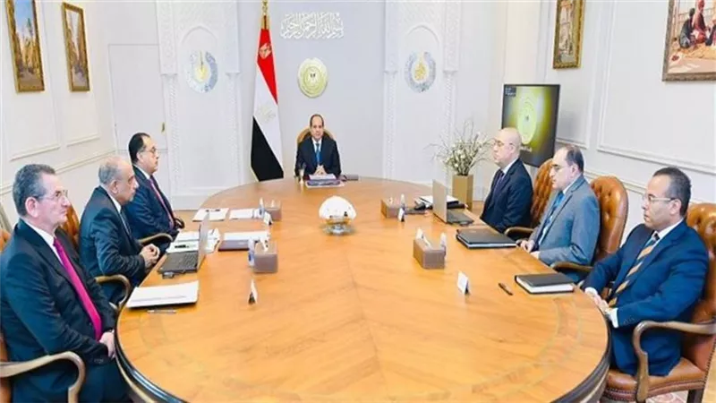 السيسي يتابع خطط تحديث وتطوير قطاع الصناعات النسيجية في مصر 