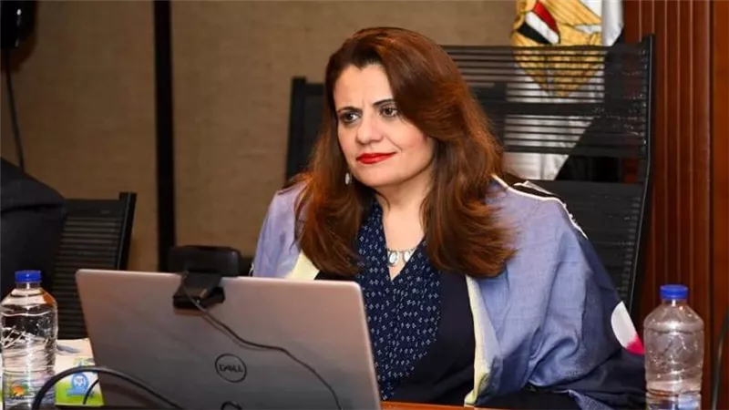 وزيرة الهجرة: تطوير قانون السيارات في الخارج نتيجة تعاون الجهات التنفيذية والبرلمانية