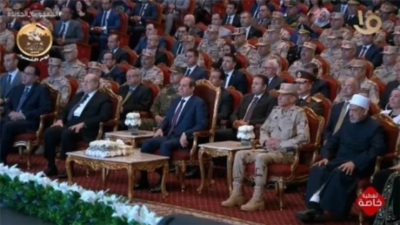 الرئيس السيسي يشاهد عرضا فنيا بعنوان 