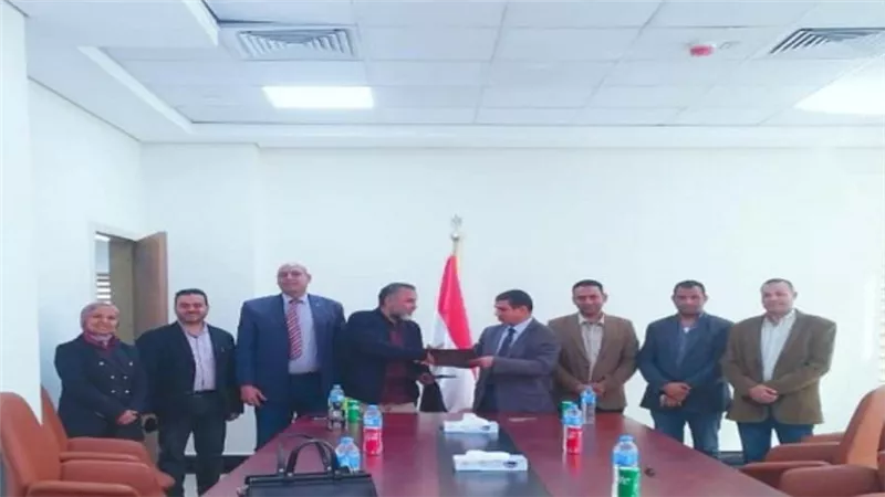 بروتوكول تعاون بين جامعة أسيوط الجديدة التكنولوجية ومصنع SICO لإنتاج أجهزة الهاتف المحمول (صور)