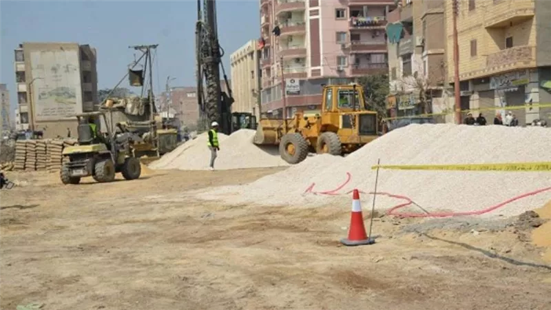 وزير التنمية المحلية ومحافظ بني سويف يتابعان الموقف التنفيذي لإنشاء سوق الدهشوري (صور)