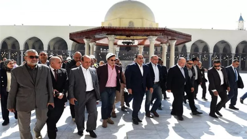 رئيس الوزراء يتفقد أعمال تنفيذ مشروع تطوير 