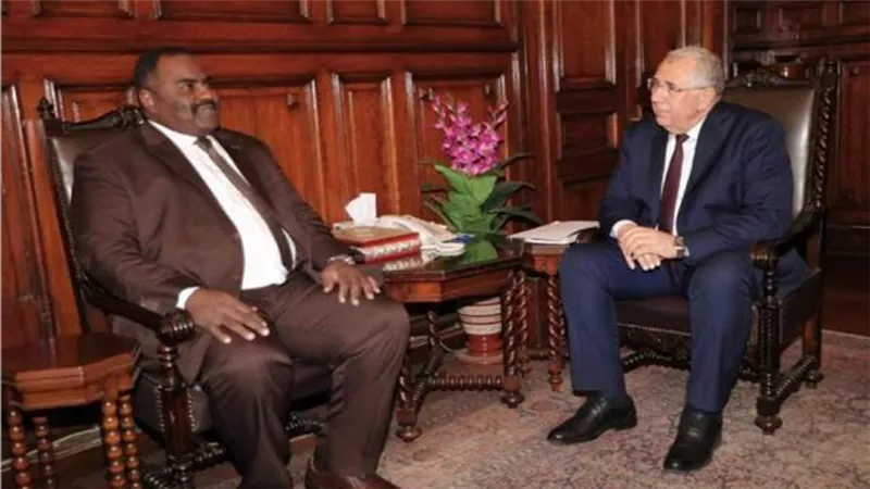 وزير الزراعة ووزير الاستثمار السوداني يبحثان سبل التعاون 