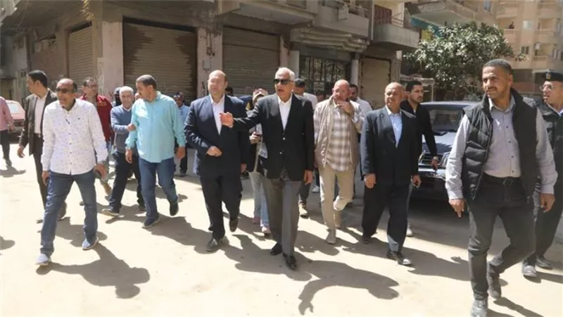 محافظ الجيزة يكلف بسرعة إنشاء بالوعات لصرف مياه الأمطار بالعمرانية 