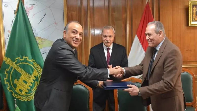 محافظ القليوبية يشهد توقيع بروتوكول تعاون مع 
