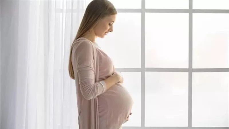 الصحة لـ الحوامل: الصيام غير مستحب لخطورته على الأم والجنين