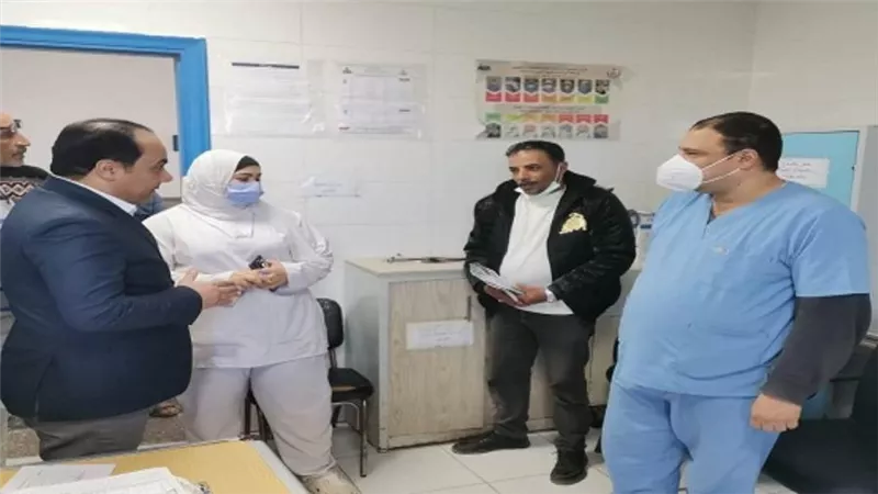 وزير الصحة يطلع على تقرير المرور الشهري للمنشآت الطبية التابعة للوزارة في بورسعيد (صور)
