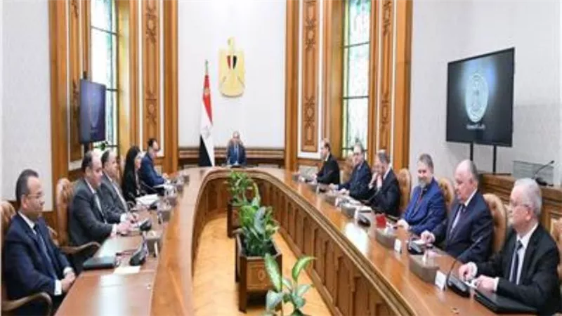 الرئيس السيسي يستقبل وفدا روسيا رفيع المستوى لبحث العلاقات الاقتصادية