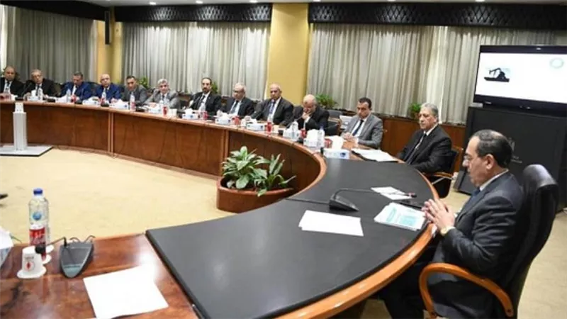 وزير البترول: برامج وخطط غير تقليدية لزيادة إنتاج الشركات ذات معدلات الإنتاج الصغيرة (صور)