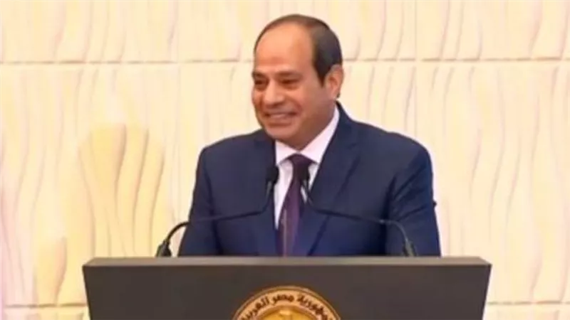السيسي يوجه بحماية المرأة وضمان حقوقها في قانون العمل 