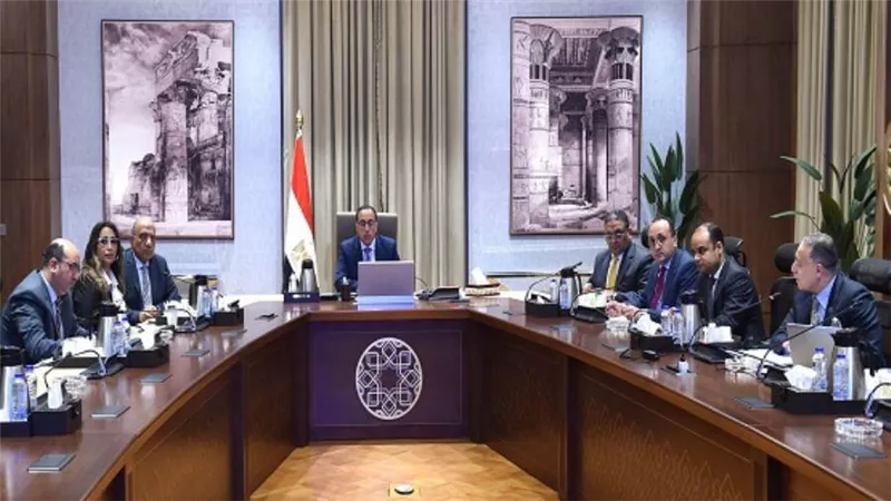 رئيس الوزراء يتابع نتائج أعمال الشركة القابضة للصناعات الكيماوية وشركاتها التابعة (صور)