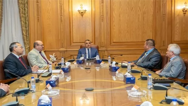 وزير الإنتاج الحربي يستقبل وفد 