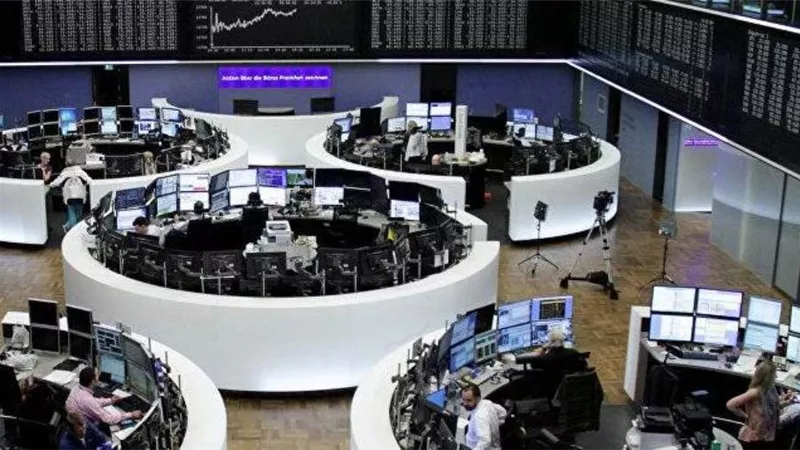 الأسهم الأوروبية تهبط الجمعة مع استمرار مخاوف بشأن قطاع البنوك