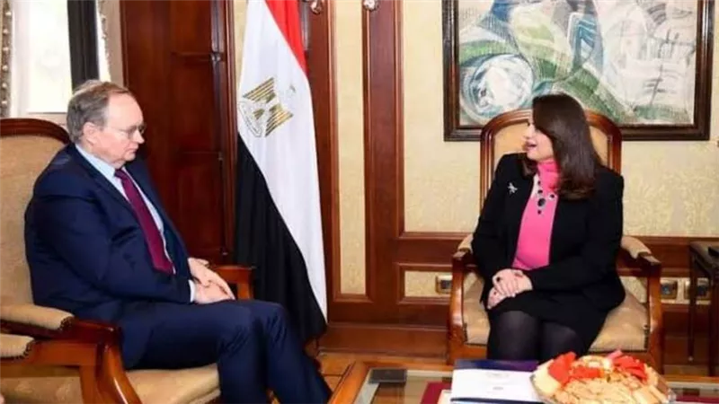 مسئول بالاتحاد الأوروبي لوزيرة الهجرة: اقتراح نظام جديد لاستقدام العمالة المصرية المدربة