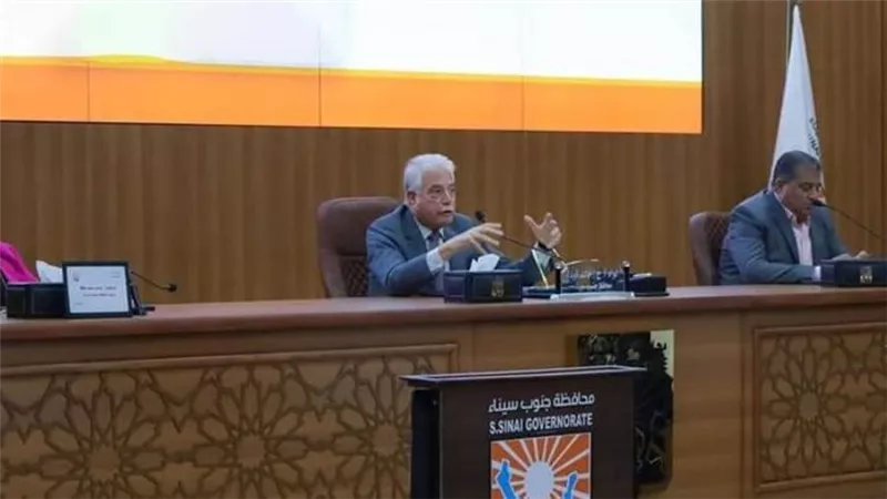 محافظ جنوب سيناء يترأس المجلس التنفيذي ويوجه بالاستعداد لبدء سباق الهجن 
